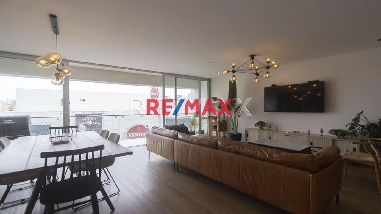 Vendo Departamento En Miraflores - Balcón, Piscina Y Áreas Comunes