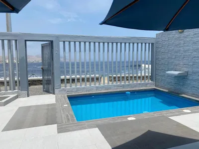 Venta de Casa de Playa en San Bartolo - Lima 5 Dormitorios 