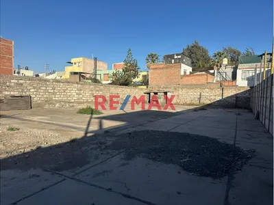 🏢 Terreno Comercial Frente Al Mercado El Palomar – 628 M²
