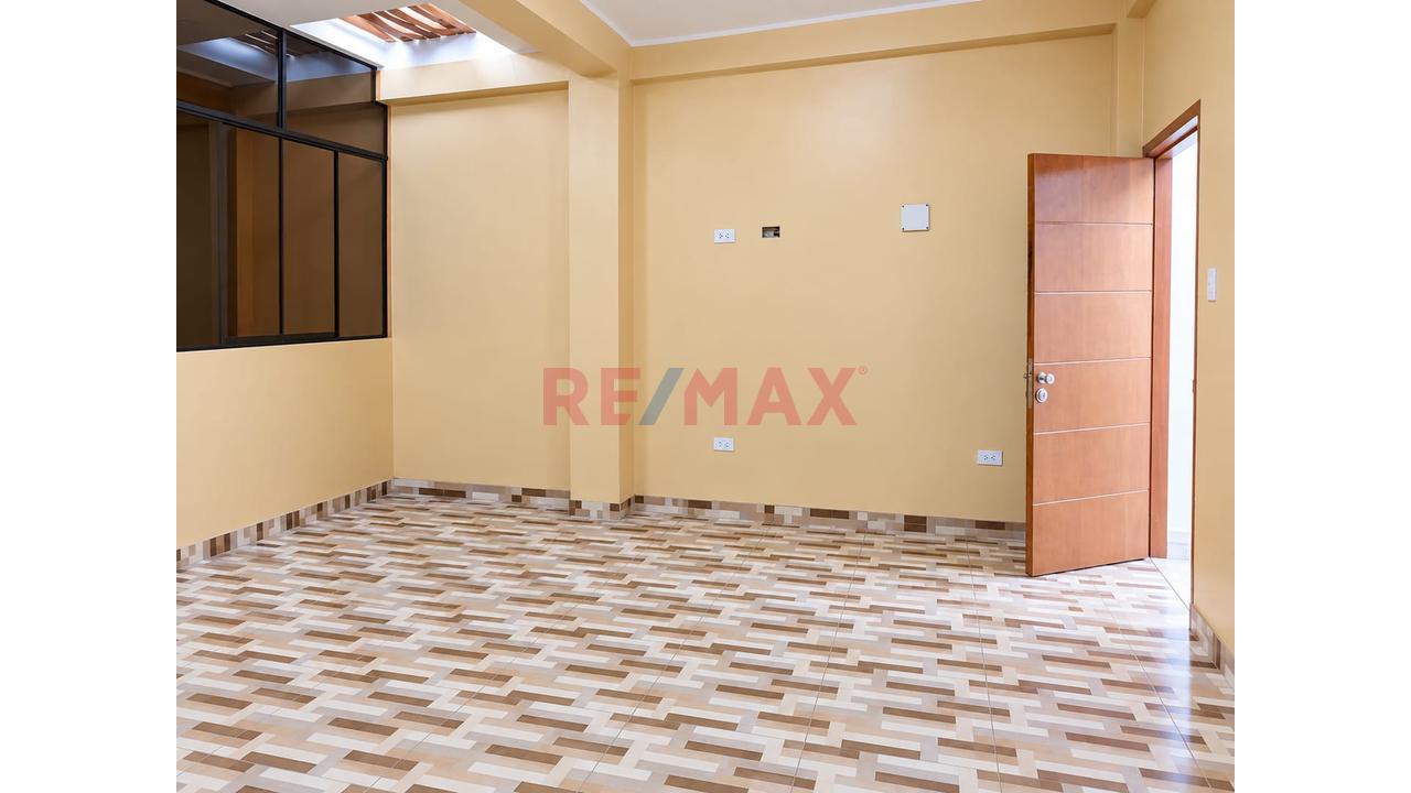 🏡✨ ¡Alquiler De Departamento En 1Er Piso Con Entrada Independiente – Carabayllo!