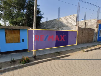 Se Vende Amplio Lote Frente A Parque En Guadalupe