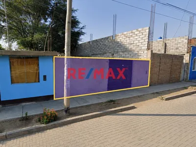 Se Vende Amplio Lote Frente A Parque En Guadalupe