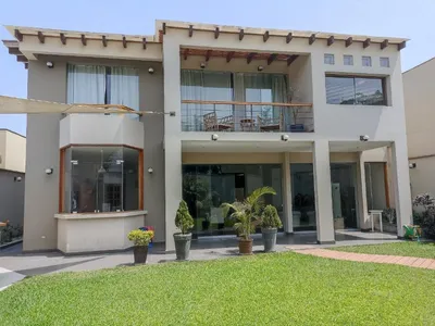 Casa en venta · Calle Paraiso 2, La Molina · 375 m², 5 dorm.