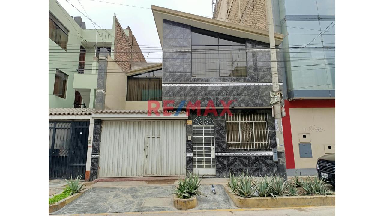🏢🔥 ¡Oportunidad De Inversión! Propiedad De 4 Niveles Con Gran Potencial Comercial En Lima Norte