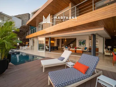 Venta de Casa de Playa en Pucusana - Lima 6 Dormitorios