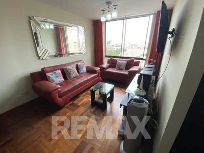 Venta de Departamento en Santiago de Surco - Lima 4 Dormitorios