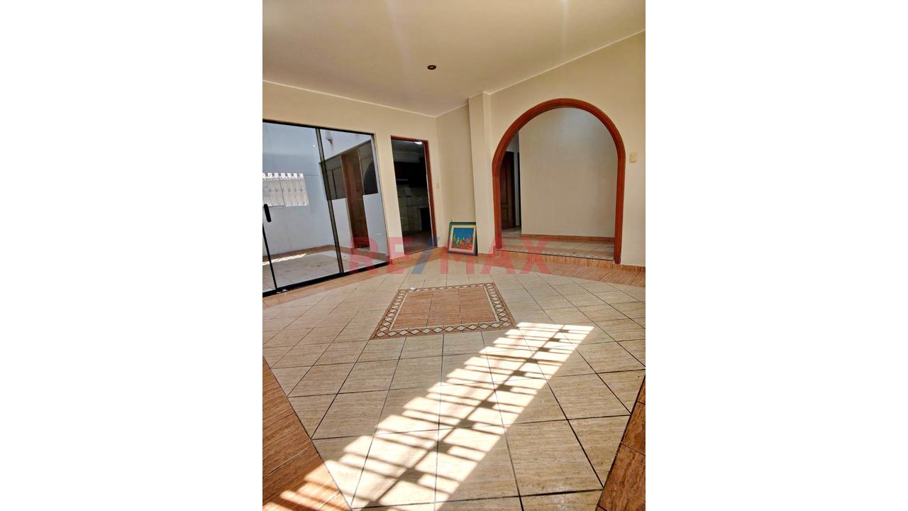 ¡Vive A Lo Grande En Cajamarca! Descubre La Casa Con Más Espacio Y Comodidad Del Mercado