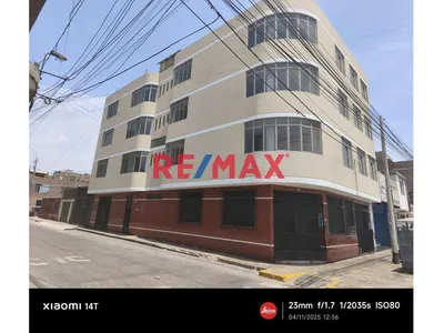 Oportunidad De Negocio Con Edificio Con 12 Departamentos Y Un Local