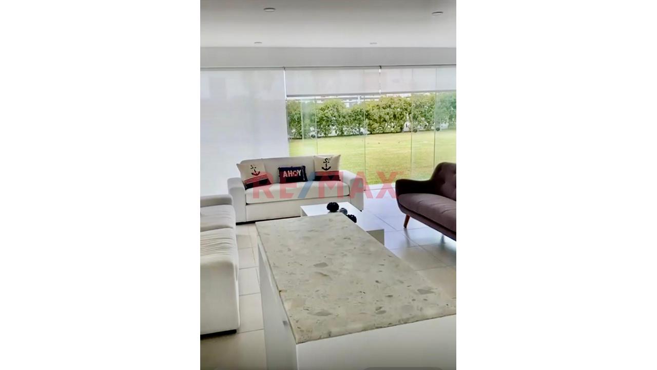 En Venta | Linda Casa De Playa E-03 (6Ta Fila), En El Club “Las Arenas” – Asia 📍 Km 94.5 Panamericana Sur