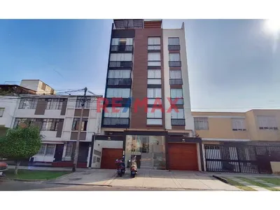 Departamento En Venta En Lince A Pasos Del Parque Castilla Y Cerca A Javier Prado