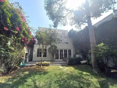 Venta de Casa en Magdalena - del - Mar - Lima 4 Dormitorios 
