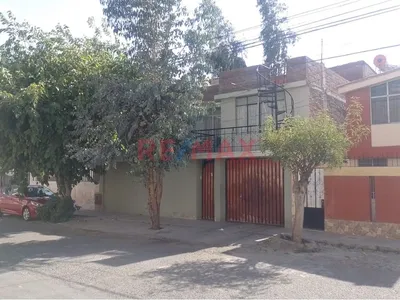 Casa En Venta En Urb. Santa Catalina