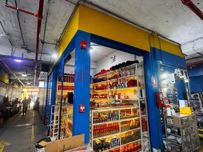 Local Comercial En Malvinas / Centro Comercial Chimenea