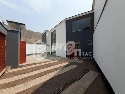 Venta de Casa en La Molina - Lima 4 Dormitorios