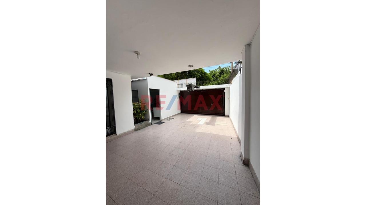 Casa Frente A Loma Amarilla | Surco