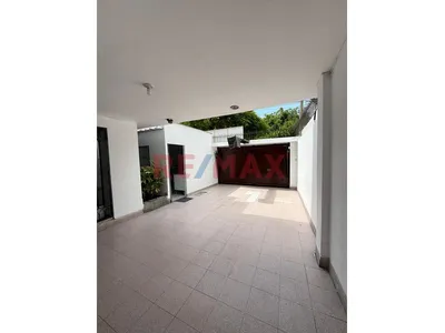 Casa Frente A Loma Amarilla | Surco
