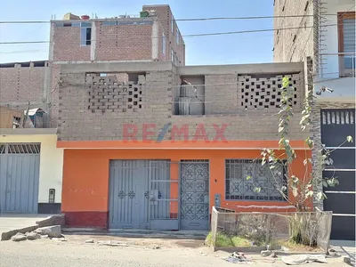 Casa En Venta – Av. Circunvalación, Bayóvar