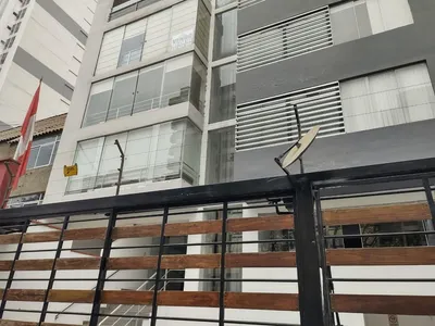 Venta de Departamento en Surquillo - Lima 4 Dormitorios