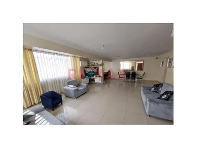 Oportunidad Única: Casa Multifamiliar O Comercial En Esquina (Frente A La Uni)