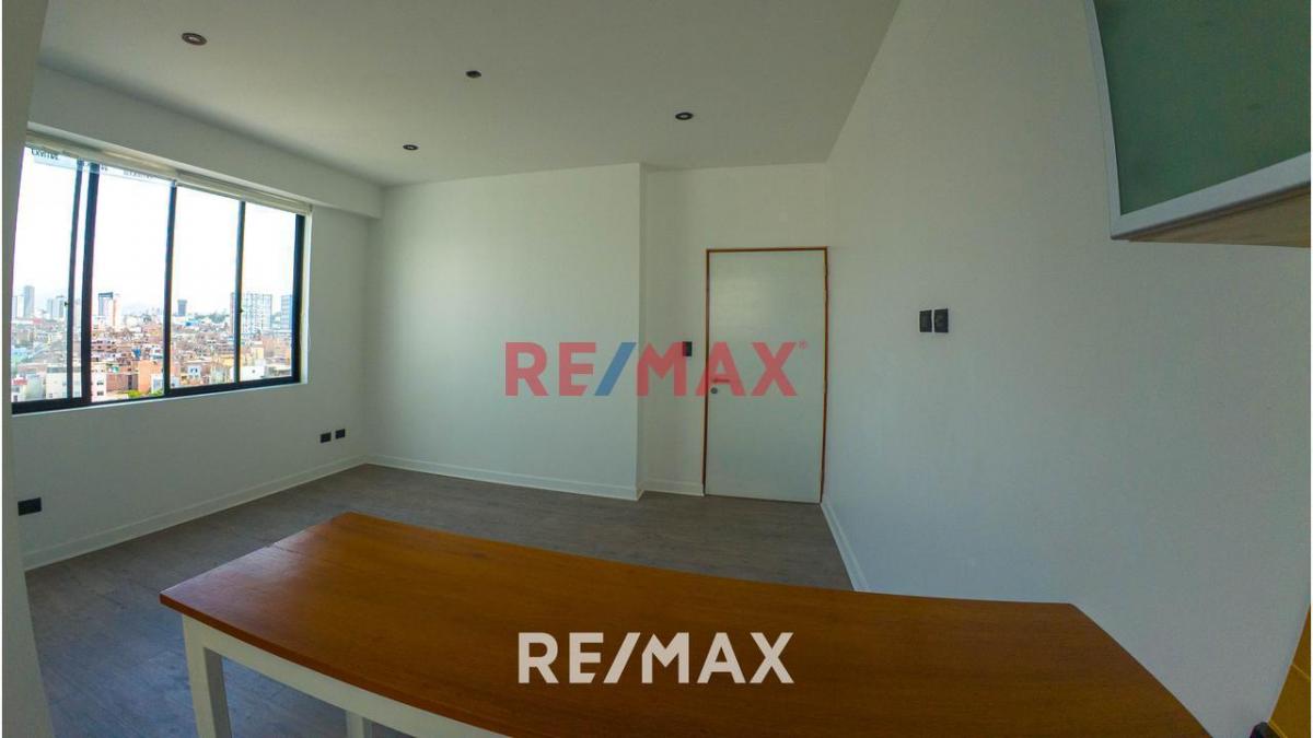 Venta de Departamento en Surquillo - Lima 3 Dormitorios 