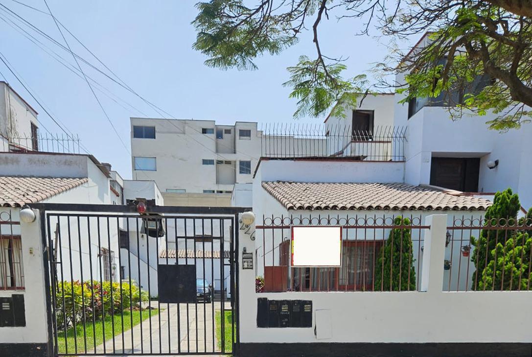 Venta de Departamento en Santiago de Surco - Lima 3 Dormitorios 