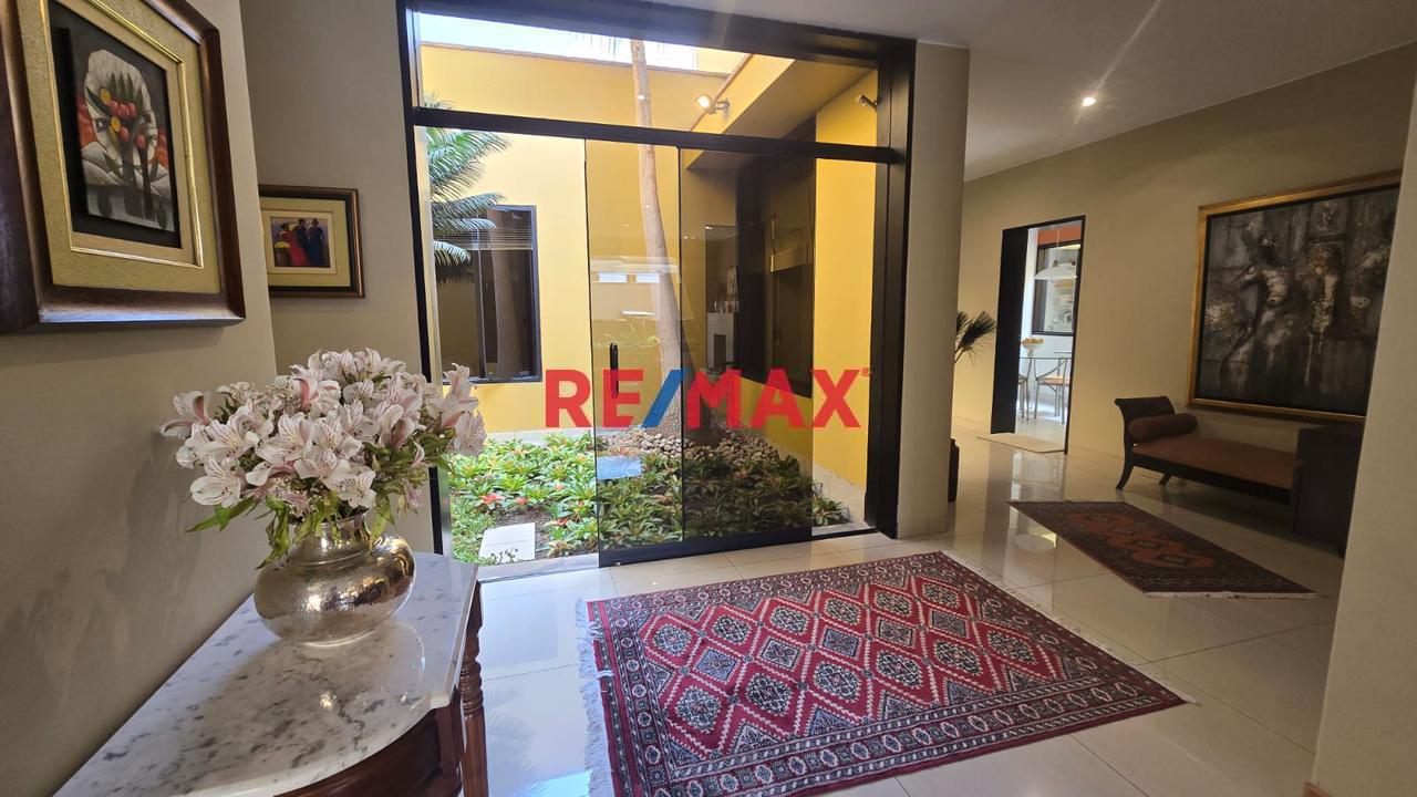 Venta De Exclusiva Residencia De 443 M² En Miraflores