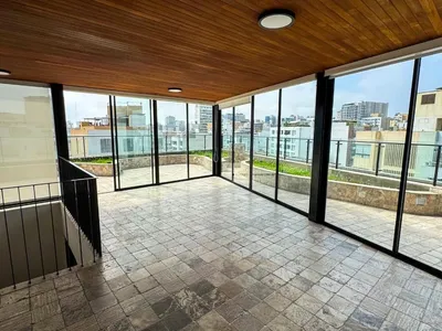 Venta de Casa en Miraflores - Lima 4 Dormitorios