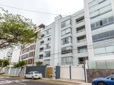 Venta de Departamento en Miraflores - Lima 4 Dormitorios