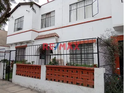 Venta De Casa En Miraflores Como Terreno