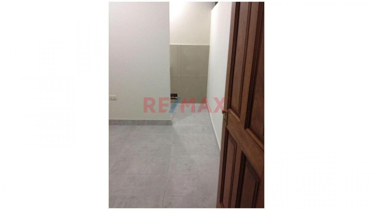 Venta de Departamento en La Victoria - Lima 3 Dormitorios 