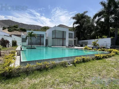 Venta de Casa en La Molina - Lima 4 Dormitorios