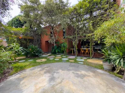 Venta de Casa en Santiago de Surco - Lima 5 Dormitorios