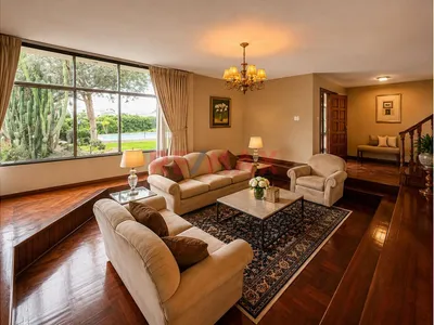 Casa Con Piscina Y Gran Potencial En Terreno De 1,150 M²