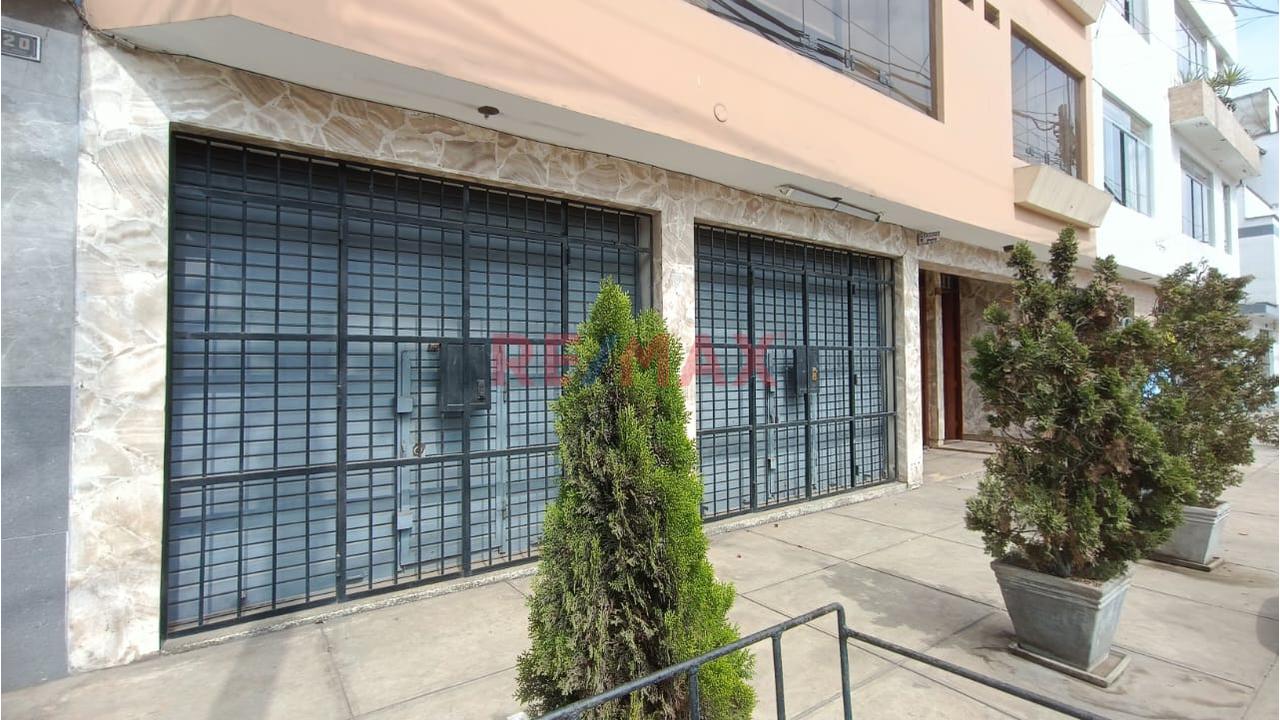 En Venta Local Comercial En Santa Patricia La Molina Ideal Para Oficinas O Negocios