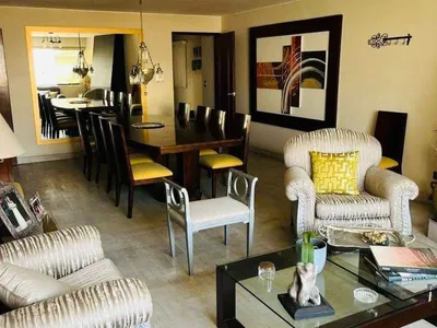 Venta de Departamento en Santiago de Surco - Lima 3 Dormitorios