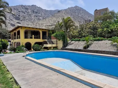Venta de Casa de Campo en Pachacamac - Lima 3 Dormitorios 