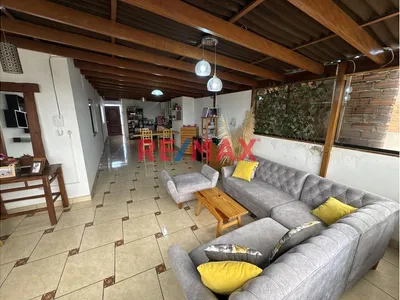 Se Vende Propiedad (Incluye 3 Departamentos) En Los Cedros De Villa.