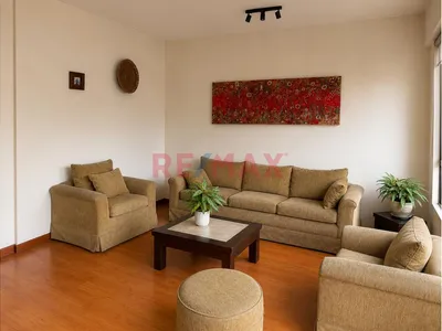 Departamento Duplex En Surco Con Excelente Ubicación Y En Zona Comercial