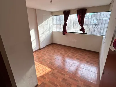 🚨 ¡Casa de 3 pisos por solo US$105,000! 🏡🔥en SJM
