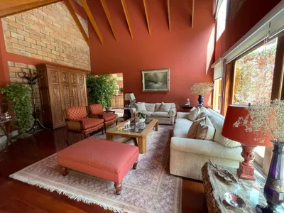 Casa en venta · Calle Islas Aleutianas, La Molina · 350 m², 4 dorm.