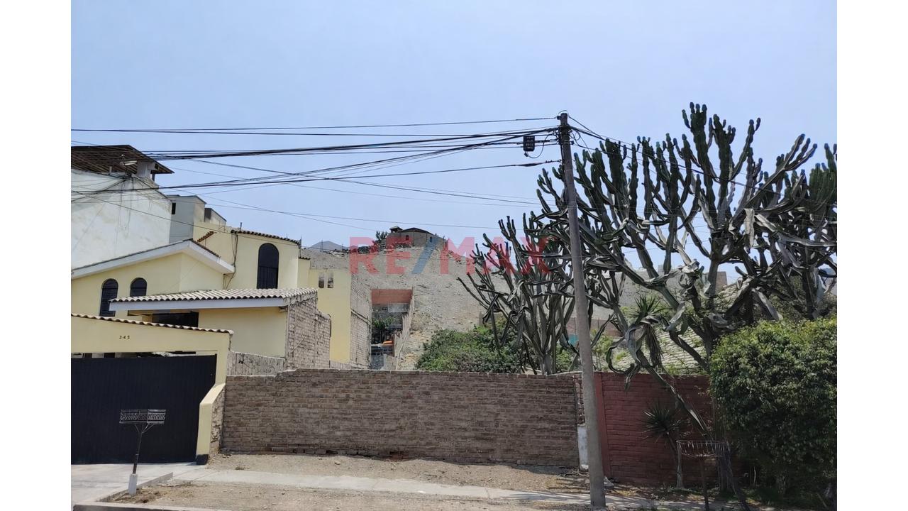 Venta De Terreno En Zona Exclusiva En Las Lomas De La Molina