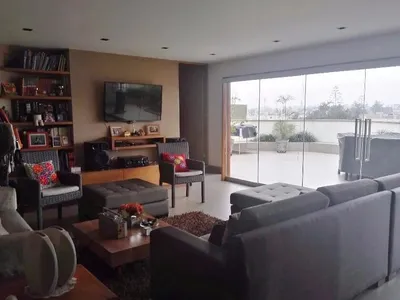 Departamento en venta · Av. de los Precursores, Santiago de Surco · 220 m², 3 dorm.