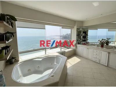 Venta Departamento- Zona Exclusiva- Vista Al Mar