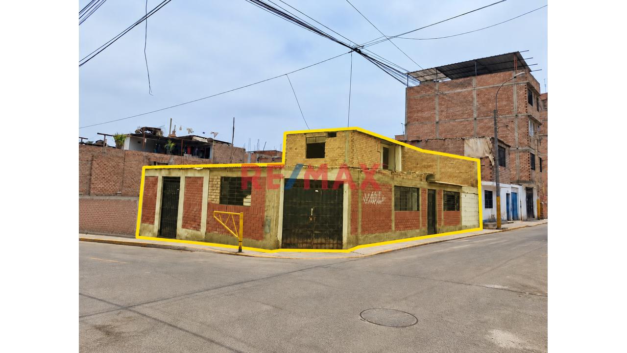 Casa En Venta En Horacio Zevallos Ate | 163.20 M², 4 Dormitorios Y Cochera | Usd 107,000