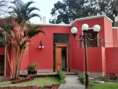 Alquiler de Casa en La Molina - Lima 4 Dormitorios 
