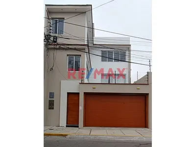 Hermoso Departamento En Venta 100 M2 , 3Er Piso, Urb. Bellamar