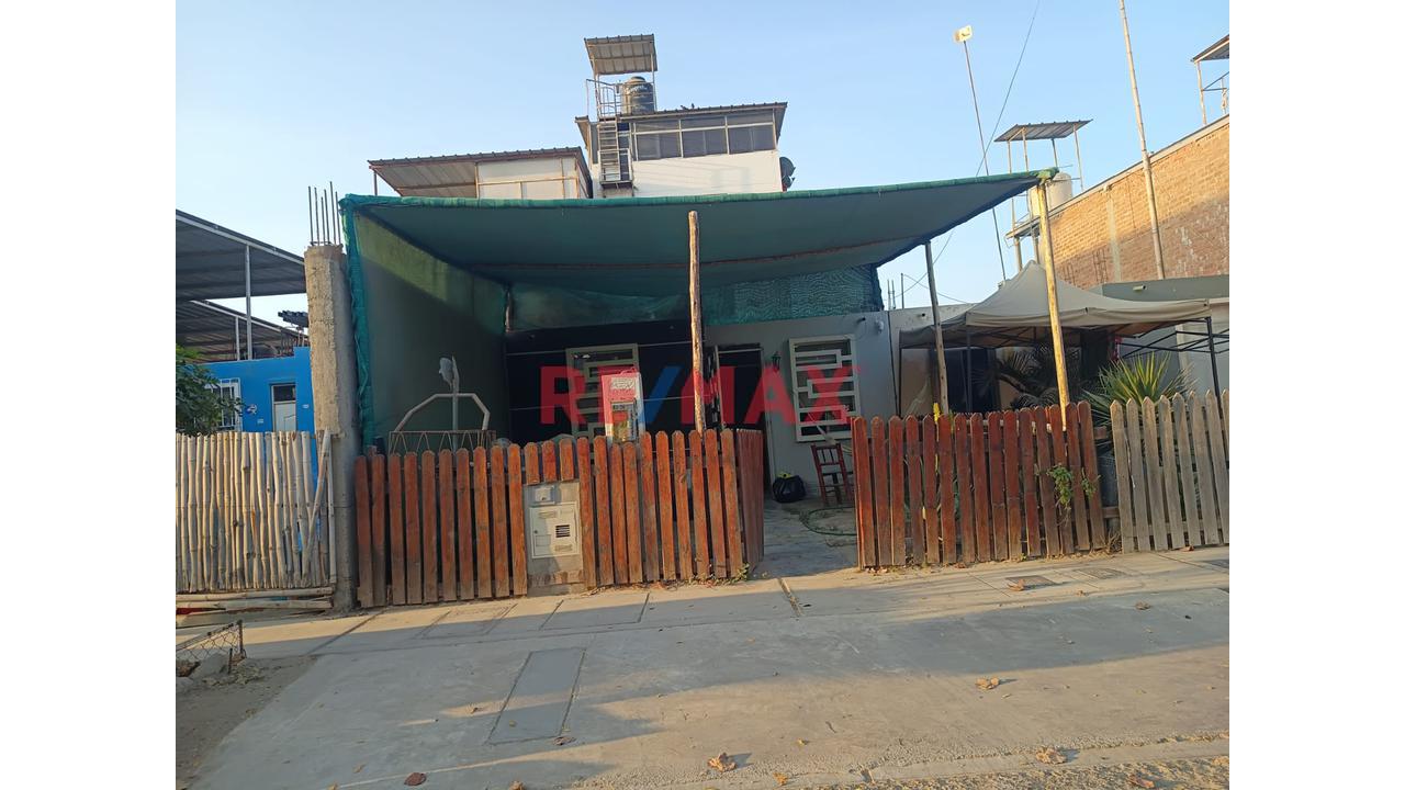 Venta De Casa En Urb La Planicie Ii Etapa I Mz A2 Lote 56 Frente Al Parque