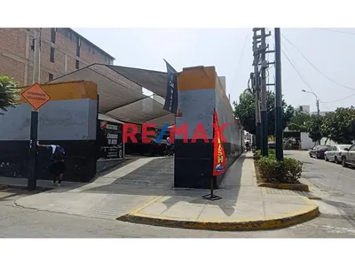 Se Vende Local Comercial De 584M² En Esquina - Surco