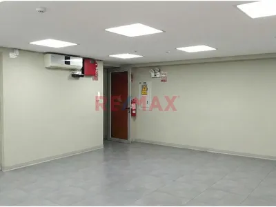 Oficina 96 M2 En Miraflores Lista Para Usar Inc. Cochera