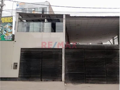 Vendo Terreno Comercial De 162 M² En Plena Avenida: A Pasos Del Municipio De Carabayllo